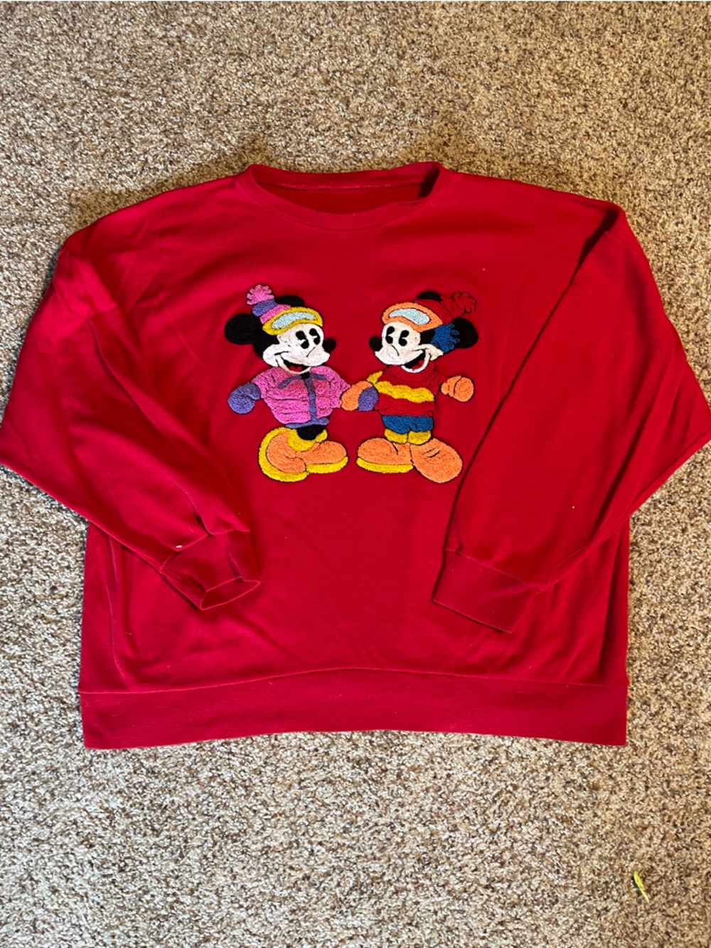 Unisex Vintage Disney Red Minnie  Mickey Mouse Embroidery Sweater Large